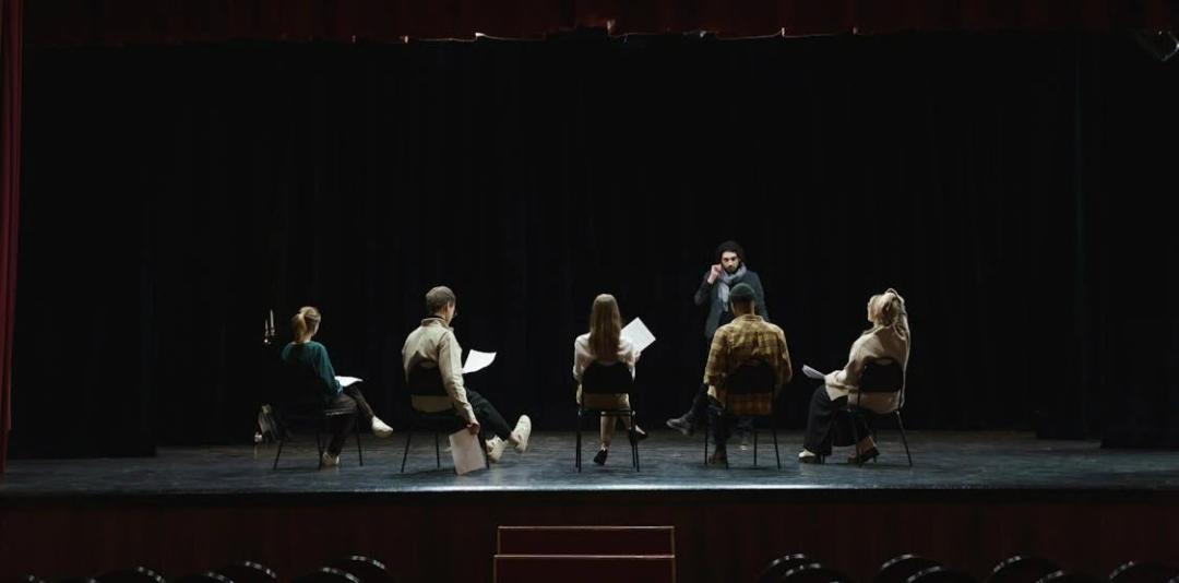 半年跑完短剧两年路！90%的AI漫剧公司都在亏钱？(图1)